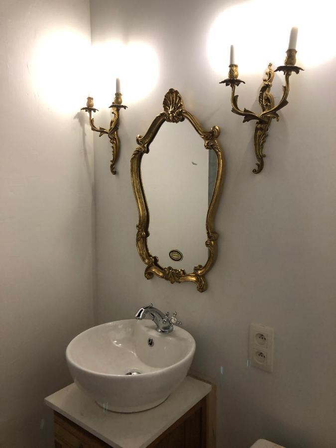 Love Nest Versailles - Unique Louis XIV decoration - Calm location right IN city center Namur Extérieur photo